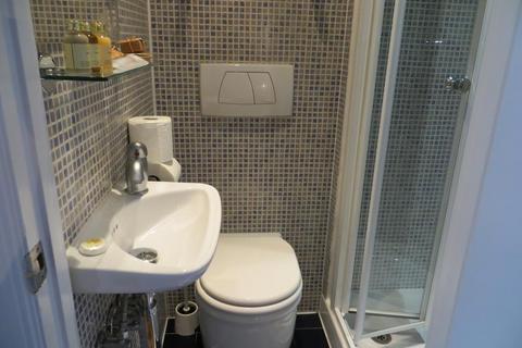 undefined, Fulham Palace Road, Hammersmith, London, W6