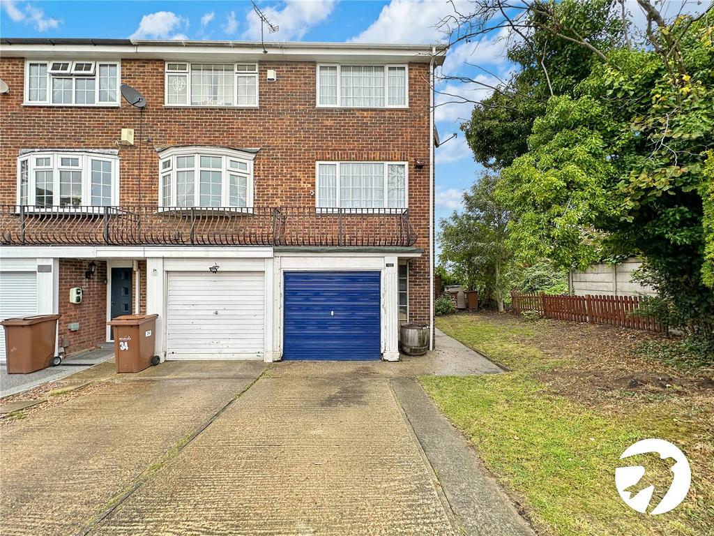 Lonsdale Drive, Rainham, Kent, ME8 3 bed end of terrace house for sale £280,000