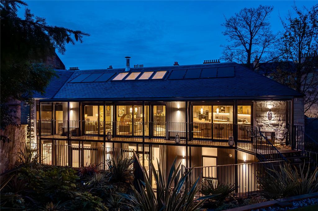 Broughton Road, Edinburgh, Midlothian, EH7 5 bed detached house for