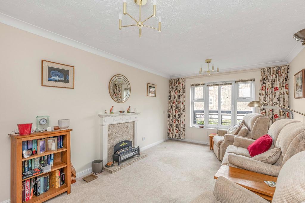 Clover Court, Church Road, Haywards Heath, West Sussex, RH16 2 bed
