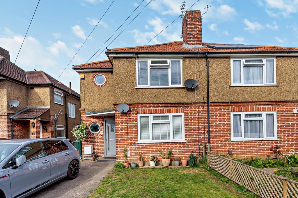 Winton Drive, Croxley Green... 1 bed apartment for sale £320,000