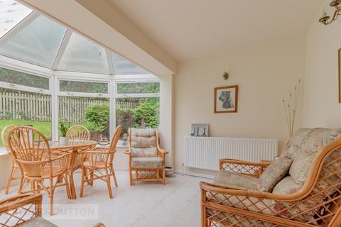 17 Devon Drive, Diggle, Oldham, OL3 5PP
