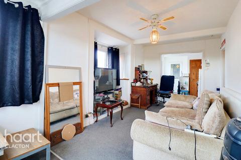 63 Brooklands, Jaywick, Clacton-on-sea, CO15 2JG