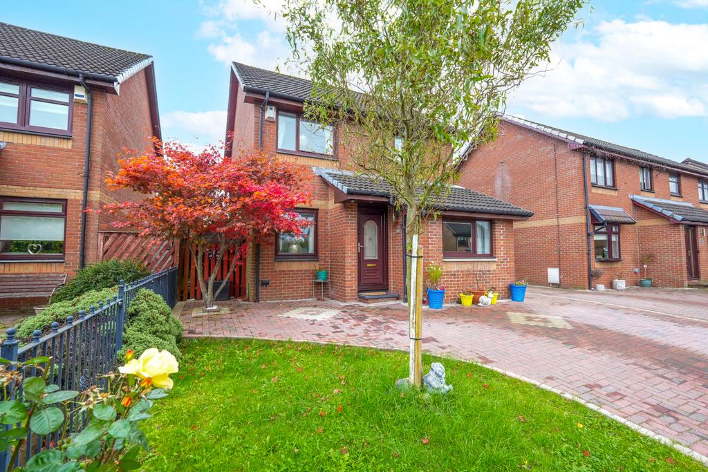 17 Leander Crescent, Bellshill, ML4 4 bed detached house £190,000