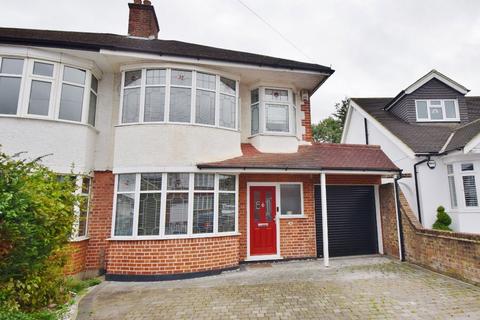 16 Eversley Crescent, Ruislip, HA4 6DD