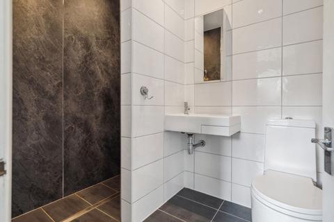 16 Eversley Crescent, Ruislip, HA4 6DD