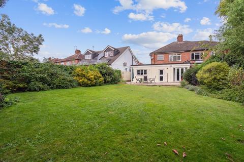 16 Eversley Crescent, Ruislip, HA4 6DD