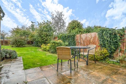 2 bedroom detached house for sale - Loudwater Road, Lower Sunbury, TW16