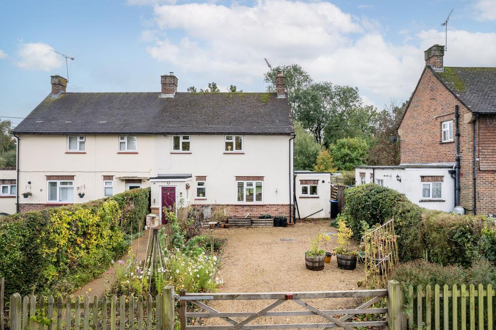 Bakers Lane, Lingfield, RH7 3 bed semidetached house for sale £530,000