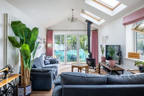 38 Bakers Lane, Lingfield, RH7 6HD