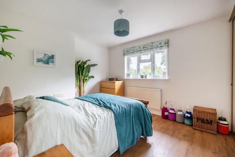 38 Bakers Lane, Lingfield, RH7 6HD