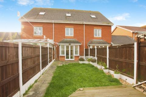 3 bedroom townhouse for sale, Rhodfa Peris, Prestatyn, Denbighshire LL19 7UJ