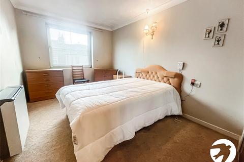 1 bedroom flat for sale, Hengist Court, Marsham Street, Maidstone, Kent, ME14