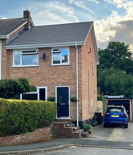3 bedroom end of terrace house to rent, 11 Elizabeth Close, Bodmin