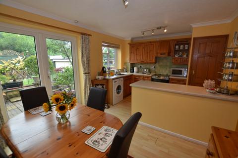 3 bedroom end of terrace house to rent, 11 Elizabeth Close, Bodmin