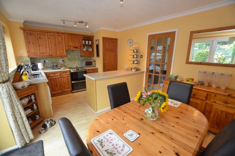3 bedroom end of terrace house to rent, 11 Elizabeth Close, Bodmin