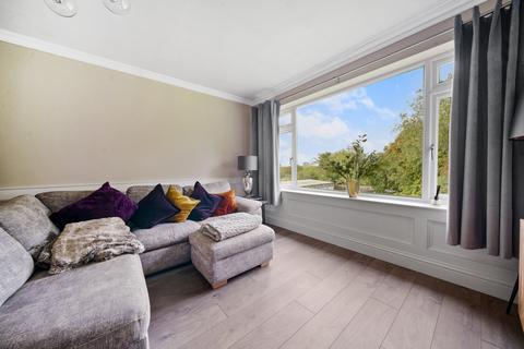 2 bedroom maisonette to rent, Church Road, Hanwell, W7