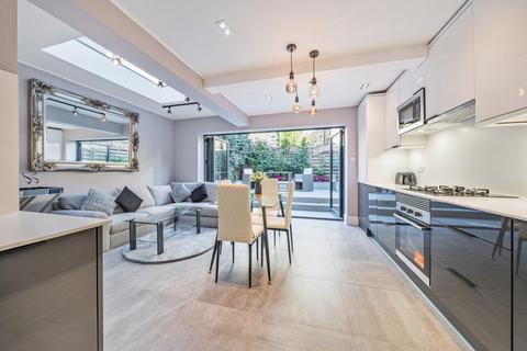 2 bedroom flat for sale, Fulham Palace Road, Fulham