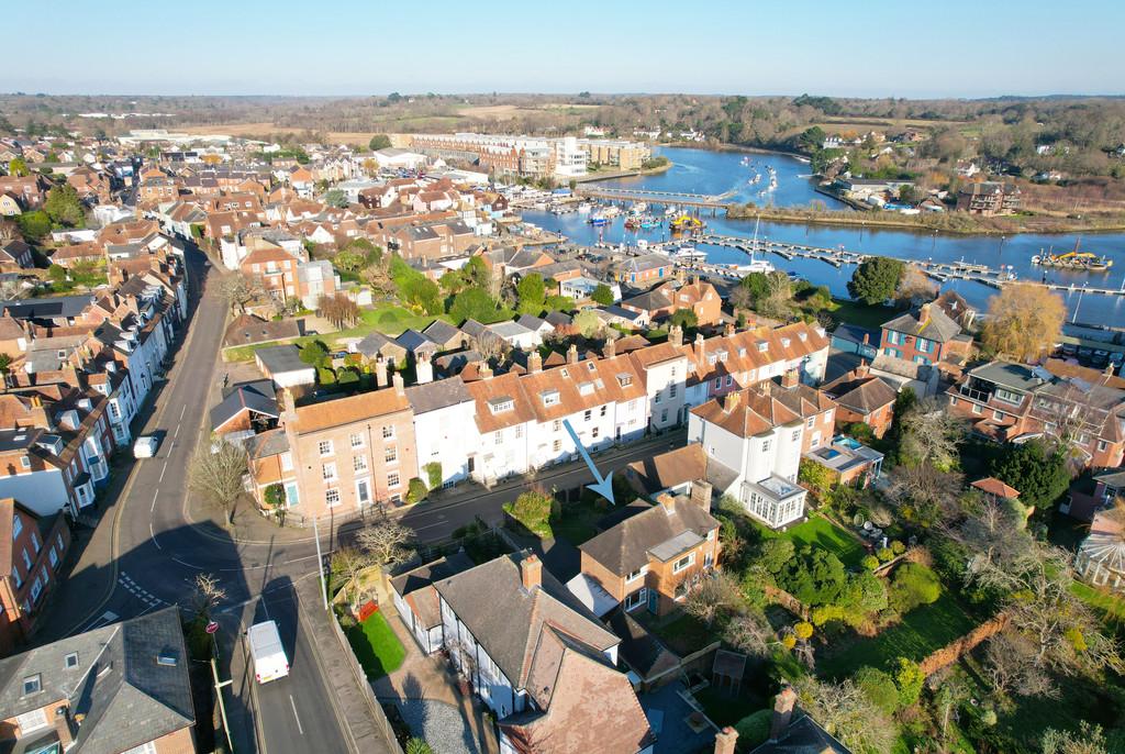 Nelson Place, Lymington SO41 3 bed detached house for sale £1,150,000