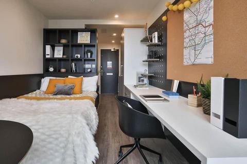 Studio to rent, Silicon Way