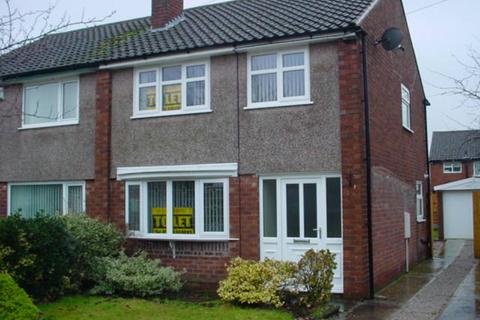 3 bedroom semi-detached house to rent, Penrhyn Crescent, Hazel Grove