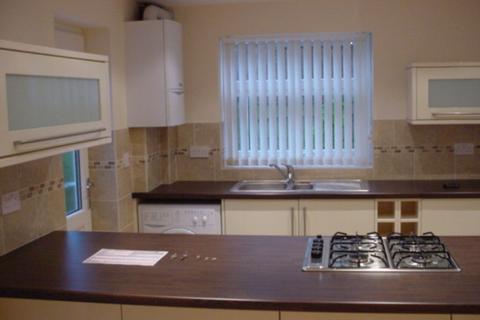 3 bedroom semi-detached house to rent, Penrhyn Crescent, Hazel Grove