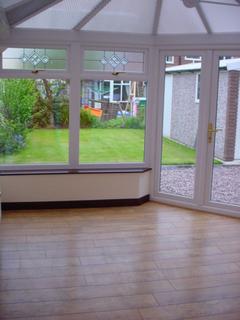 3 bedroom semi-detached house to rent, Penrhyn Crescent, Hazel Grove