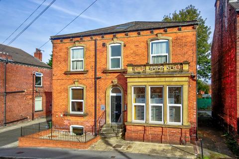 2 bedroom flat for sale, Wesley Road, Leeds, West Yorkshire, LS12