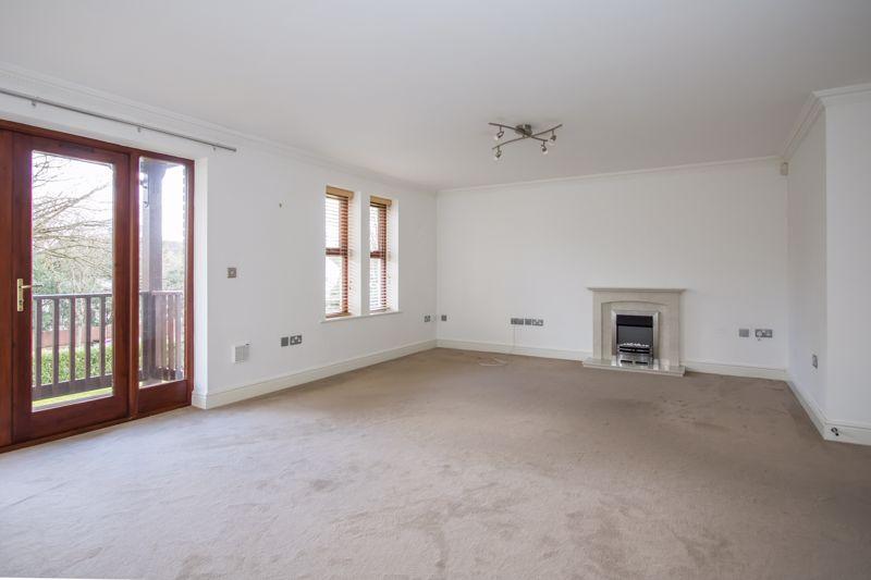 AwelyMor, Marine Parade, Penarth 2 bed flat for sale £465,000