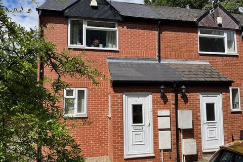 2 bedroom semi-detached house to rent, Chapel Fold, Leeds