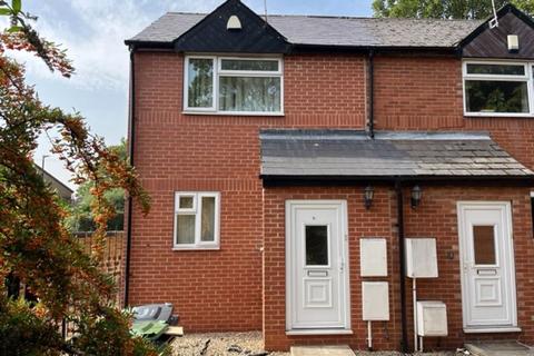 2 bedroom semi-detached house to rent, Chapel Fold, Leeds