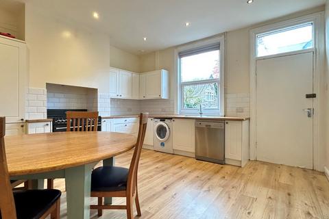 undefined, Heathfield Terrace, Headingley, Leeds, LS6