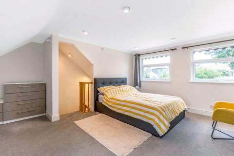 15 Little Birches, Sidcup, DA15 7LN