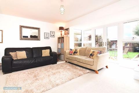 4 bedroom end of terrace house for sale - KINGS SQUARE