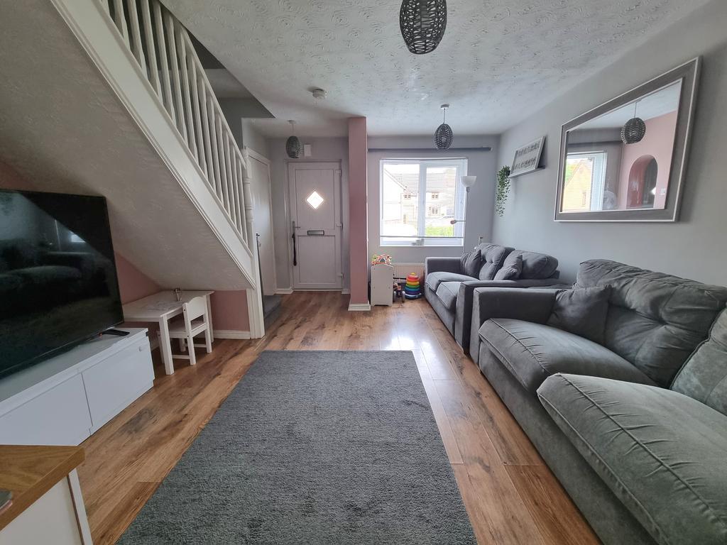 Ffordd Scott, Birchgrove, Swansea 2 bed terraced house £140,000