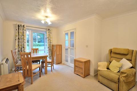 1 bedroom retirement property for sale, Flat 10 Highbury Court, 15 Howard Road East, Kings Heath, Birmingham, B13