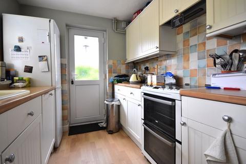 2 bedroom detached house for sale - West End Grove, Farnham