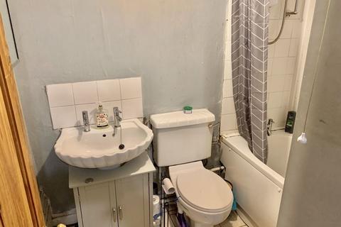 Flat 2, 29 Hill Road, Neath Abbey, Neath, SA10 7NR