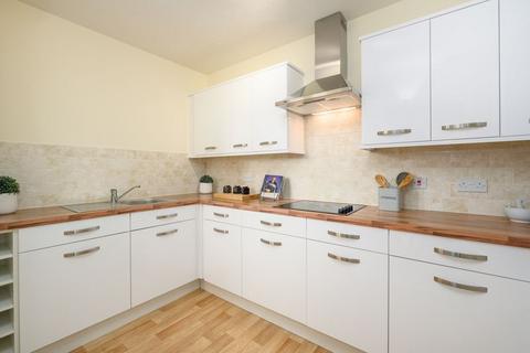 1 bedroom retirement property for sale - Churchfield Road, Walton on Thames