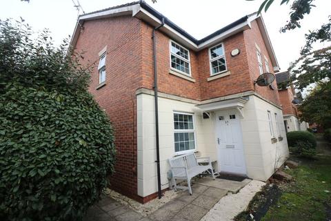 2 bedroom end of terrace house to rent, Robin Close, Brough