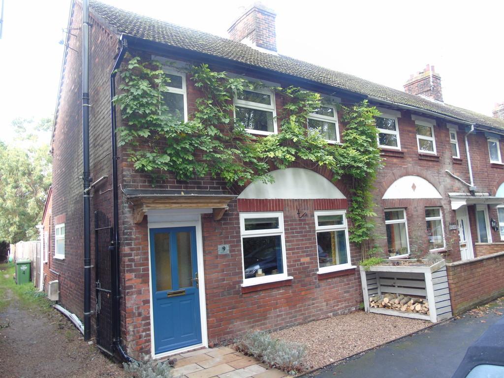 Beech Road, Kings Lynn 3 bed end of terrace house £995 pcm (£230 pw)