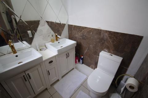 22 Greenhill Way, Harrow, HA1 1LE