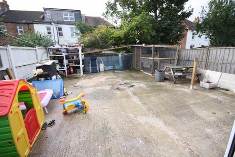 22 Greenhill Way, Harrow, HA1 1LE
