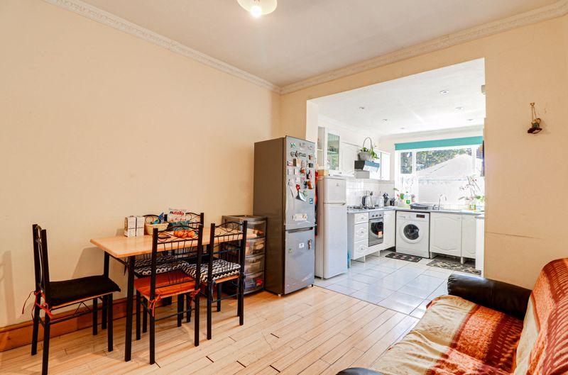 Lincoln Road, Enfield, EN3 3 bed terraced house for sale £399,950