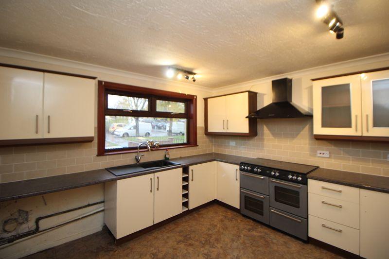 Blair Avenue, Glenrothes 4 bed terraced house £128,000