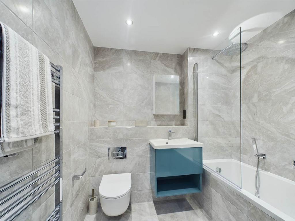 Bathroom (2)