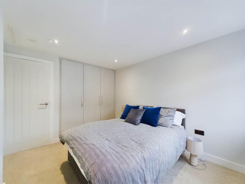 Bedroom (2)