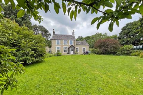 4 bedroom detached house for sale, Coed Helen Road, Caernarfon, Gwynedd, LL54