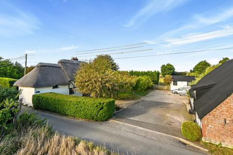 3 bedroom detached house for sale, Summerfield, Woodnesborough, Sandwich, Kent, CT13