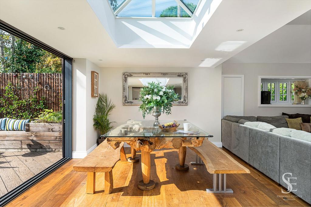 Open plan dining area